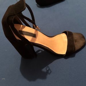 FOREVER 21 block heeled sandals